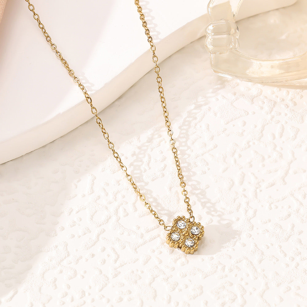 Collar Teri